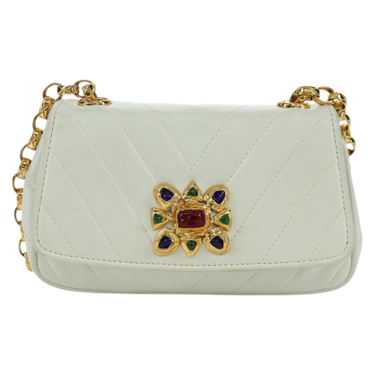 Chanel Vintage Gripoix Flap Leather White Leather Shoulder Bag Bag (Pre-Owned)