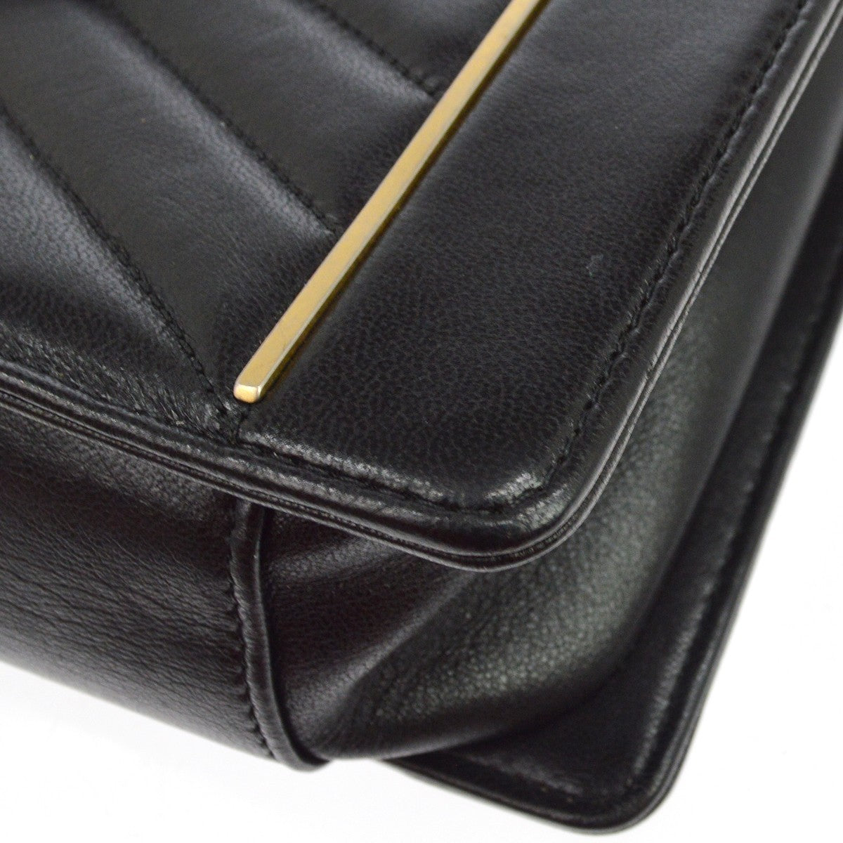 Chanel Reversed Flap Chevron Lambskin Black Leather Handbag (Pre-Owned)