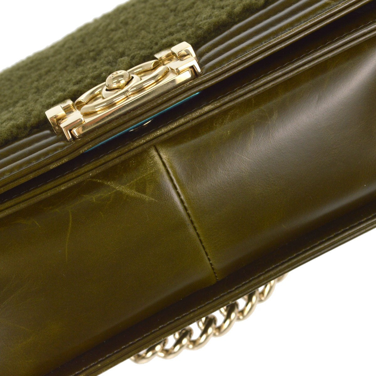 Chanel Boy Flap Shearling With Leather Green Leather Shoulder Bag Bag (Pre-Owned)