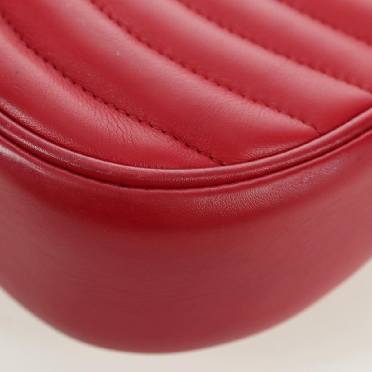 Louis Vuitton New Wave Chain Quilted Leather Red Leather Handbag (Pre-Owned)