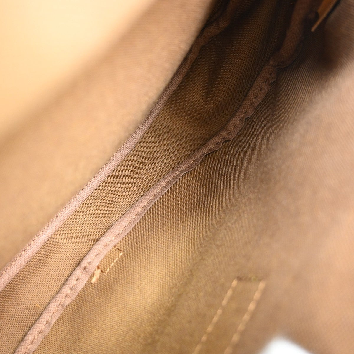 Louis Vuitton Saumur Monogram Canvas Brown Canvas Handbag (Pre-Owned)