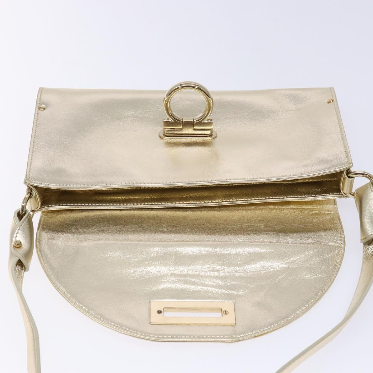 Salvatore Ferragamo Gancini Leather Gold Leather Shoulder Bag Bag (Pre-Owned)