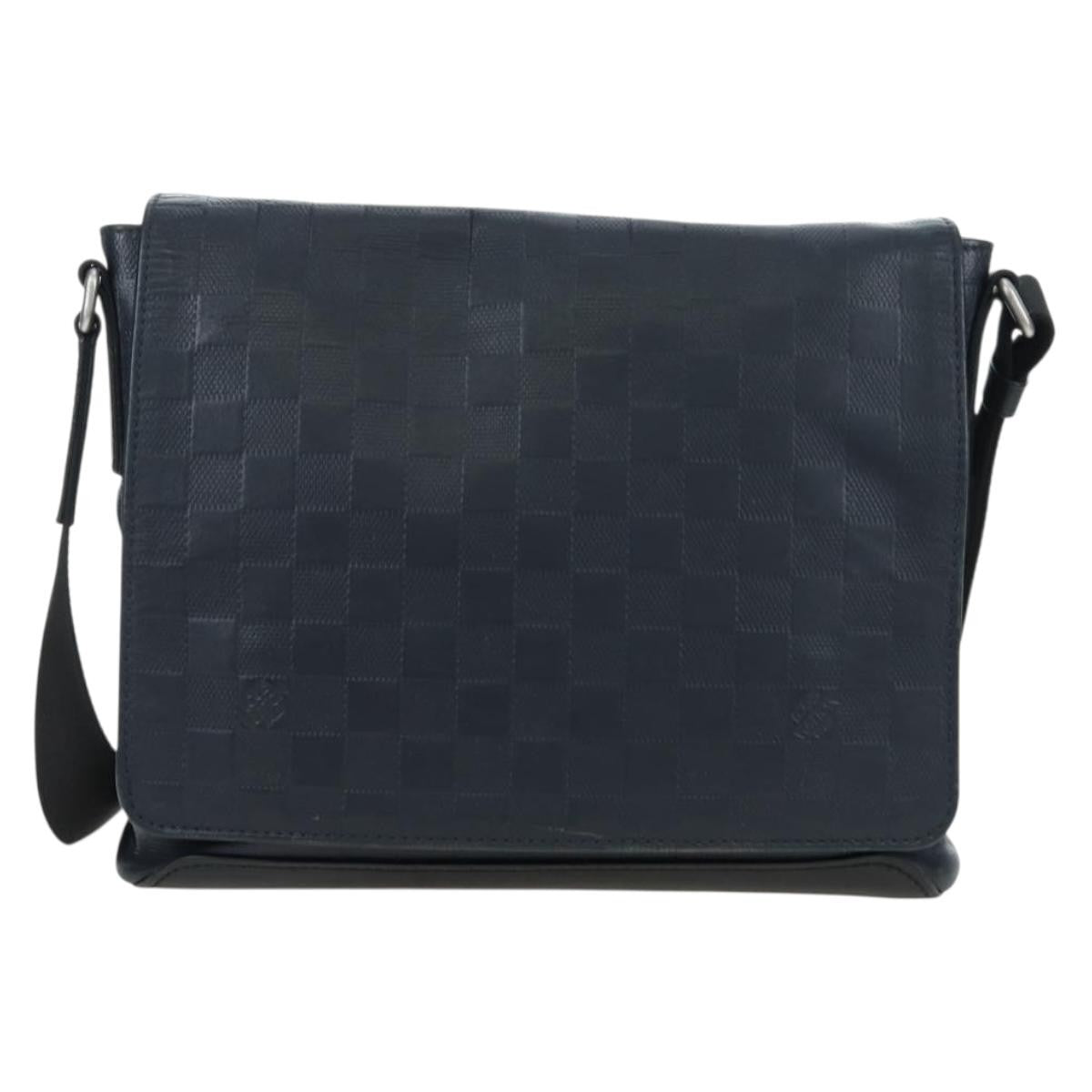 Louis Vuitton District Messenger Damier Infini Leather Black Leather Shoulder Bag Bag (Pre-Owned)