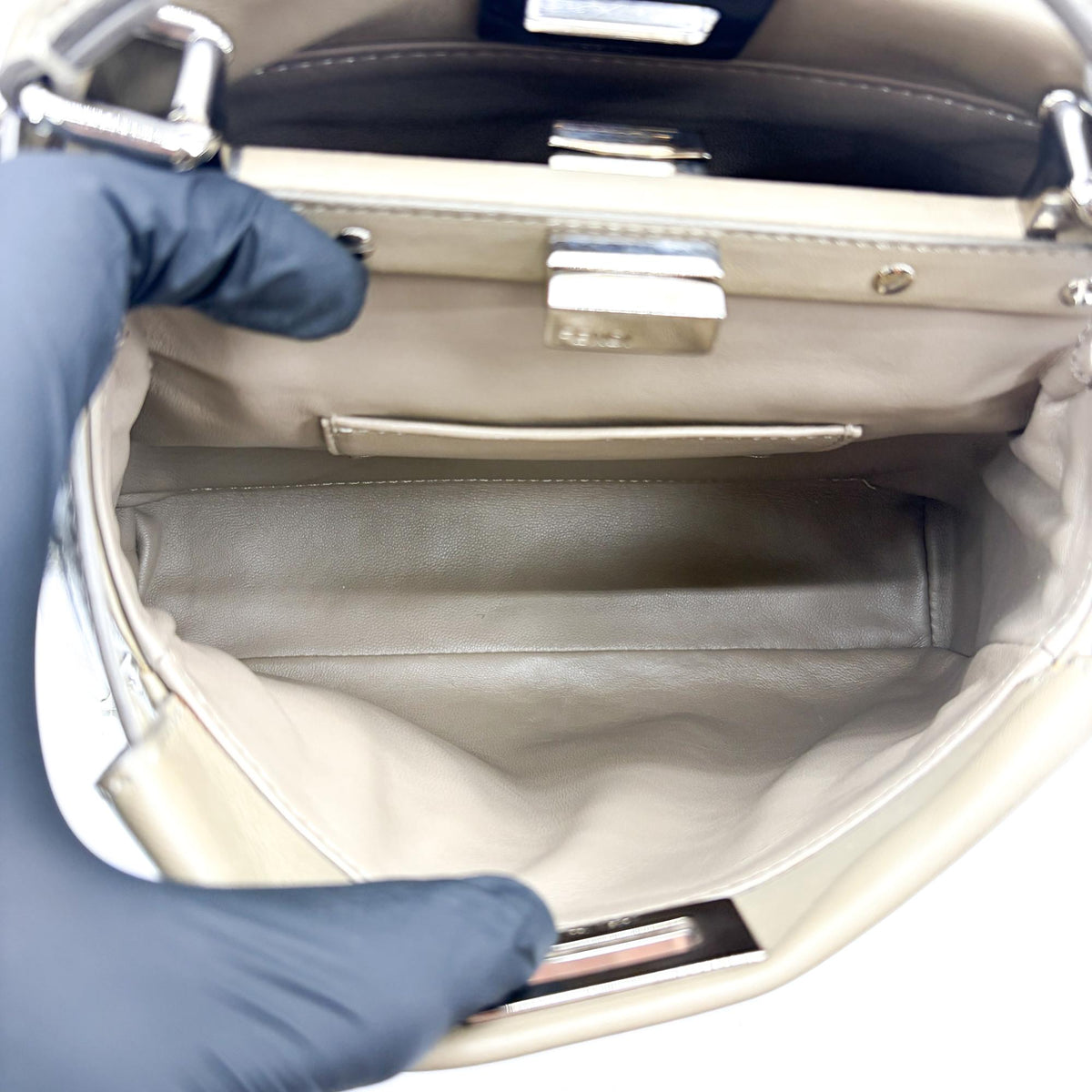 Fendi Peekaboo Soft Leather Beige Leather Handbag (Pre-Owned)