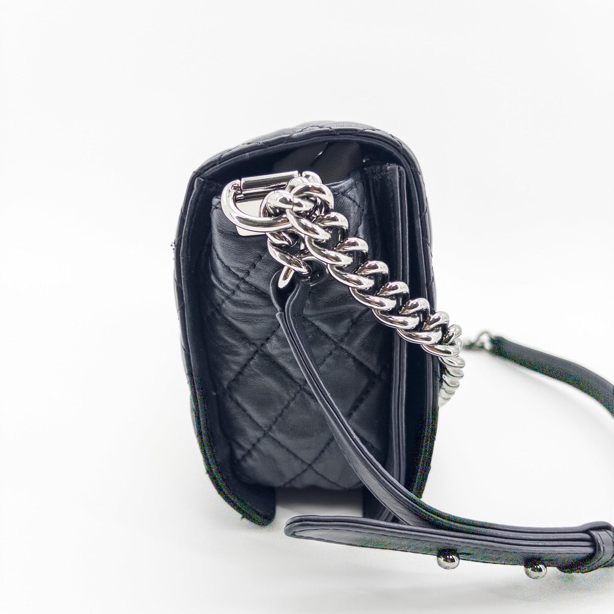 Chanel Reverso Boy Flap Woven Calfskin Black Leather Shoulder Bag Bag (Pre-Owned)