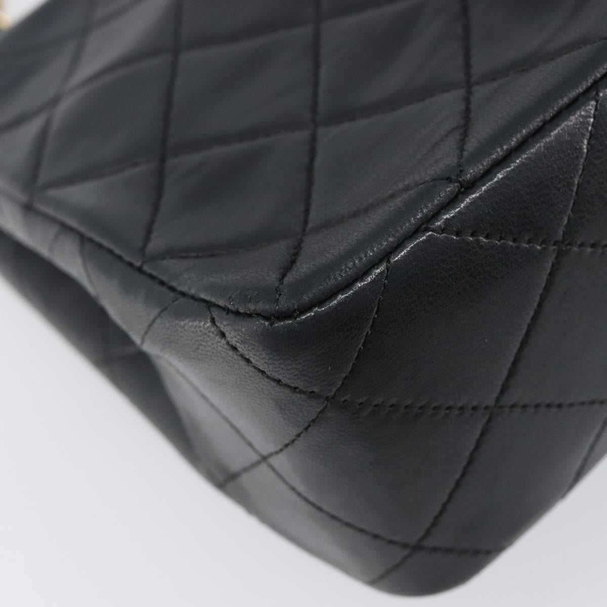 Chanel Vintage Cc Chain Flap Quilted Leather Black Leather Handbag (Pre-Owned)
