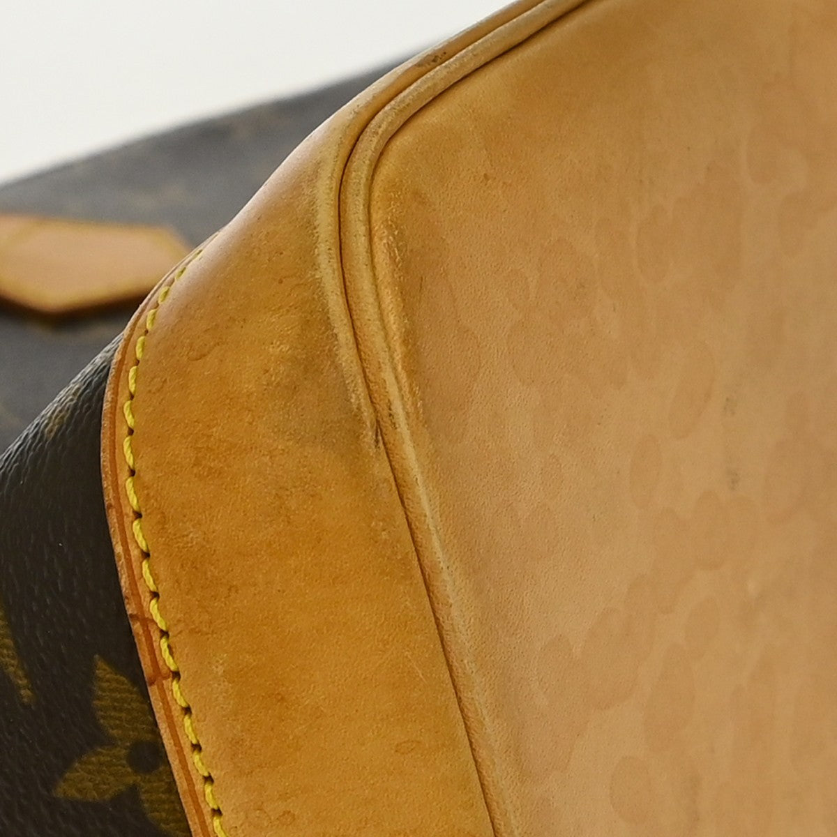 Louis Vuitton Alma Monogram Brown Canvas Handbag (Pre-Owned)