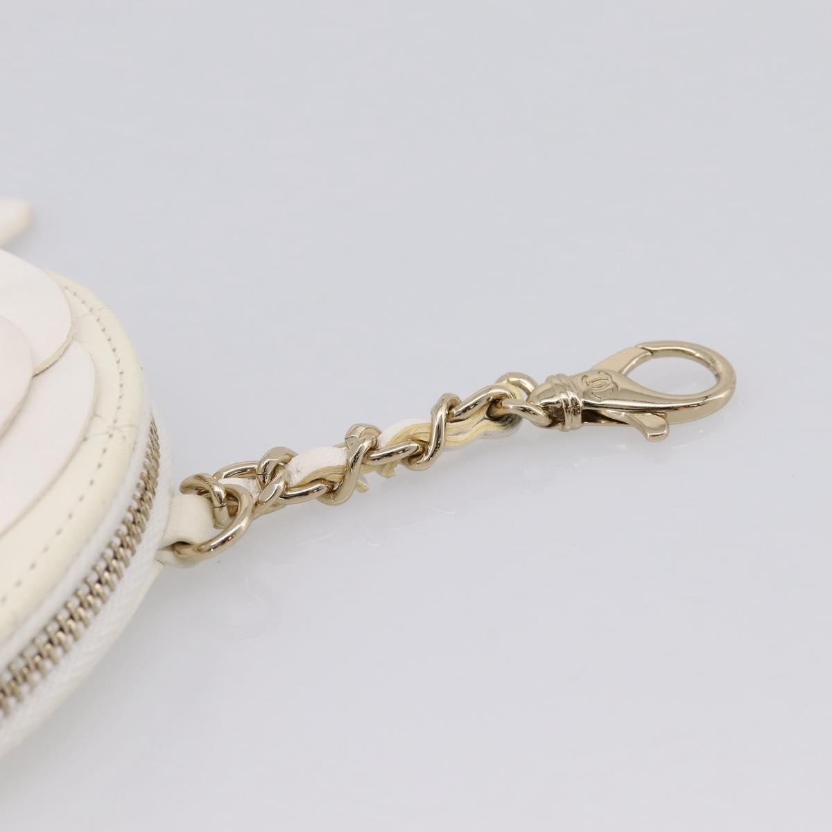 Chanel Camellia Round Clutch With Chain Lambskin White Leather Clutche & Pouche Bag (Pre-Owned)