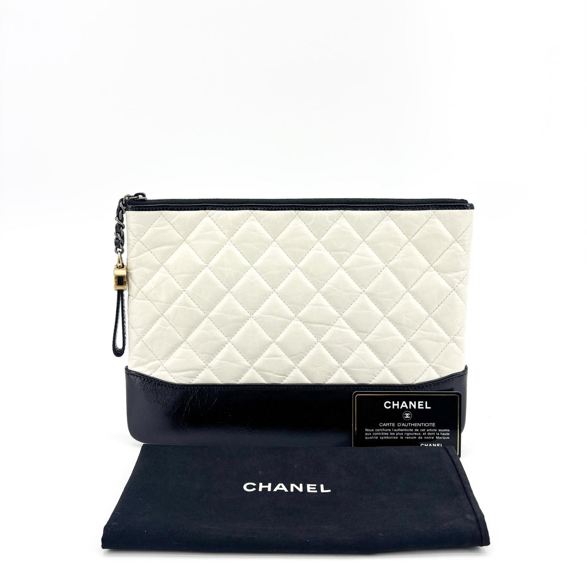 Chanel Gabrielle O Case Clutch Quilted Aged Calfskin White Leather Clutche & Pouche Bag (Pre-Owned)