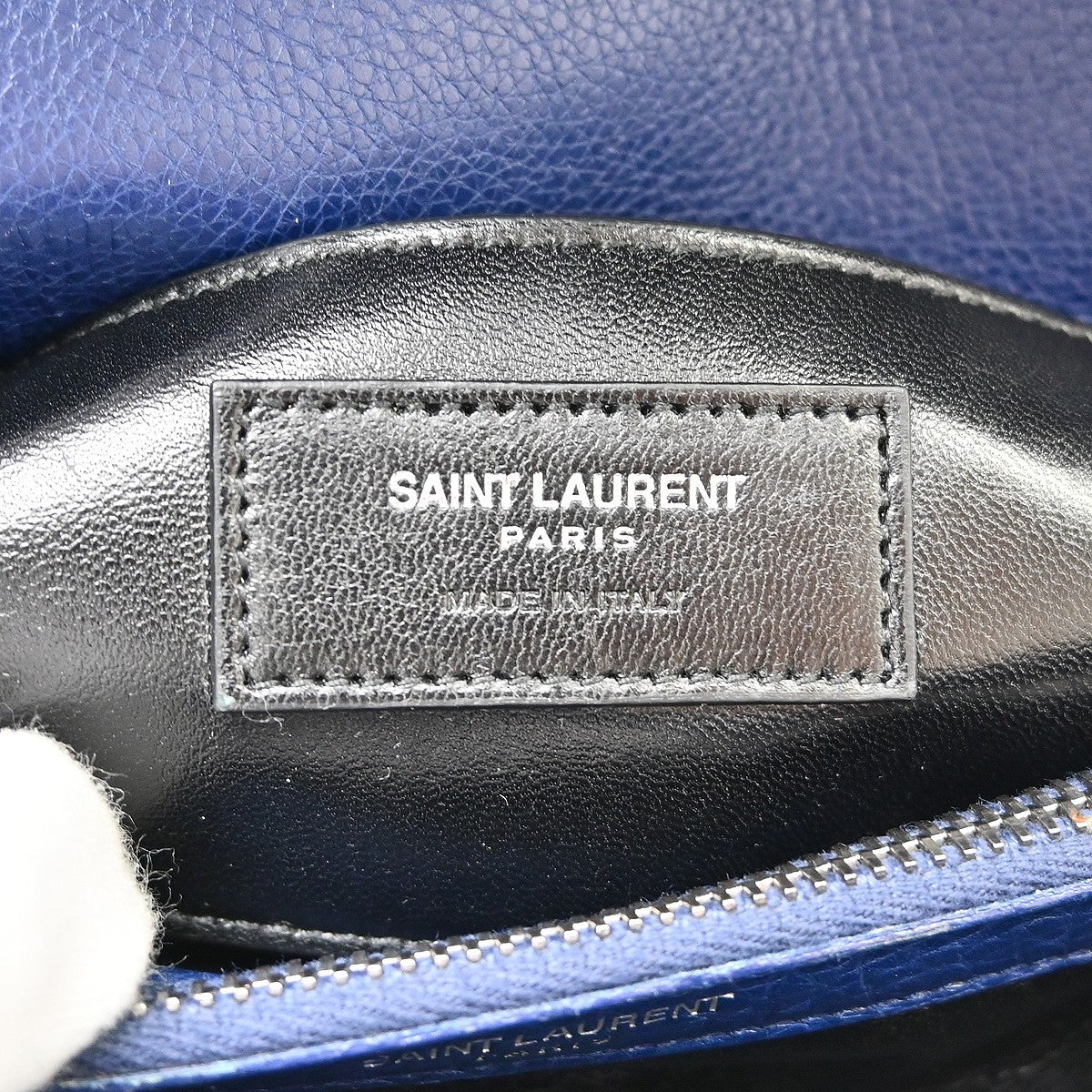 Saint Laurent Classic Monogram College Matelasse Chevron Leather Blue Leather Handbag (Pre-Owned)