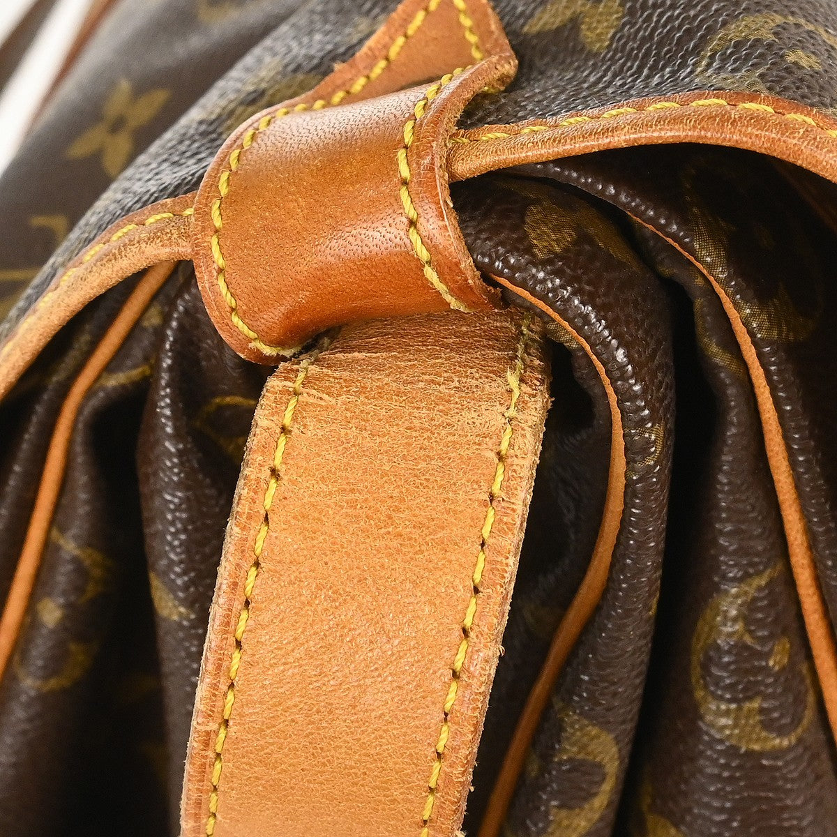 Louis Vuitton Saumur Monogram Canvas Brown Canvas Shoulder Bag Bag (Pre-Owned)