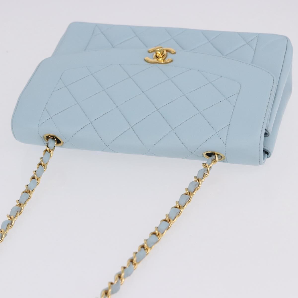 Chanel Vintage Diana Flap Quilted Lambskin Blue Leather Shoulder Bag Bag (Pre-Owned)