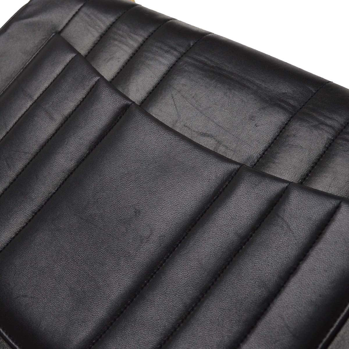 Chanel Vintage Classic Single Flap Vertical Quilt Lambskin Black Leather Handbag (Pre-Owned)
