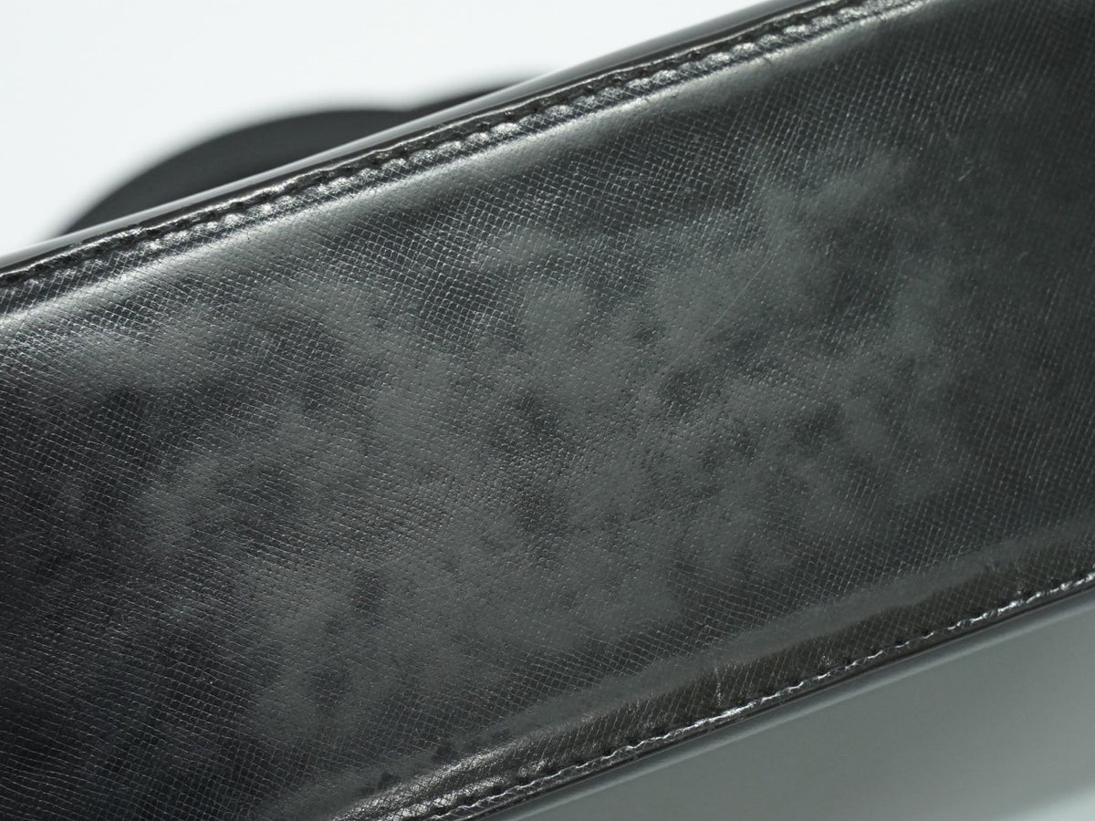 Saint Laurent Vintage Leather Black Leather Handbag (Pre-Owned)