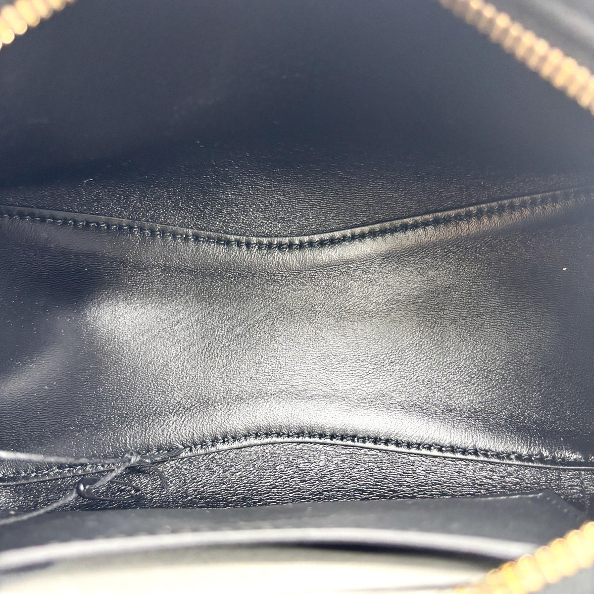 Balenciaga Neo Classic City Leather Black Leather Handbag (Pre-Owned)