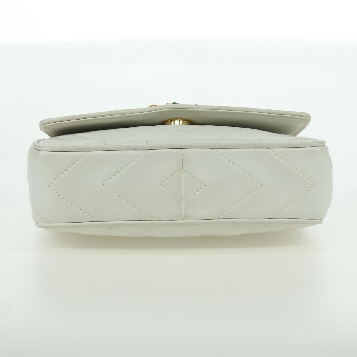 Chanel Vintage Gripoix Flap Leather White Leather Shoulder Bag Bag (Pre-Owned)