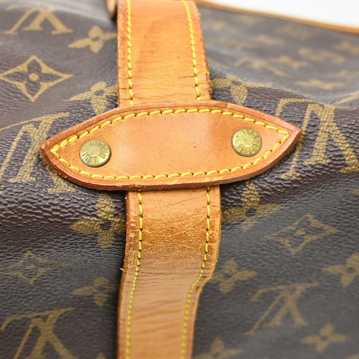 Louis Vuitton Saumur Monogram Canvas Brown Canvas Shoulder Bag Bag (Pre-Owned)