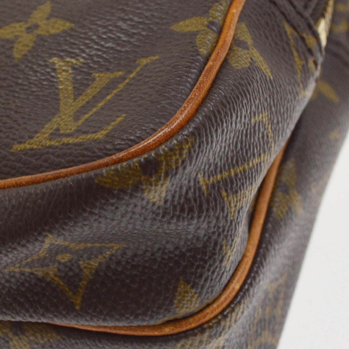 Louis Vuitton Amazone Monogram Brown Canvas Shoulder Bag Bag (Pre-Owned)
