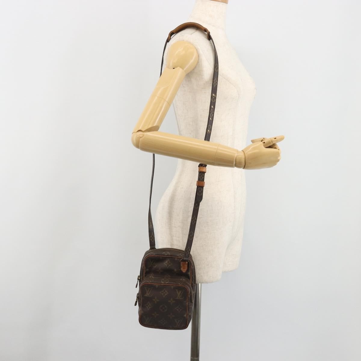 Louis Vuitton Amazone Monogram Brown Canvas Shoulder Bag Bag (Pre-Owned)