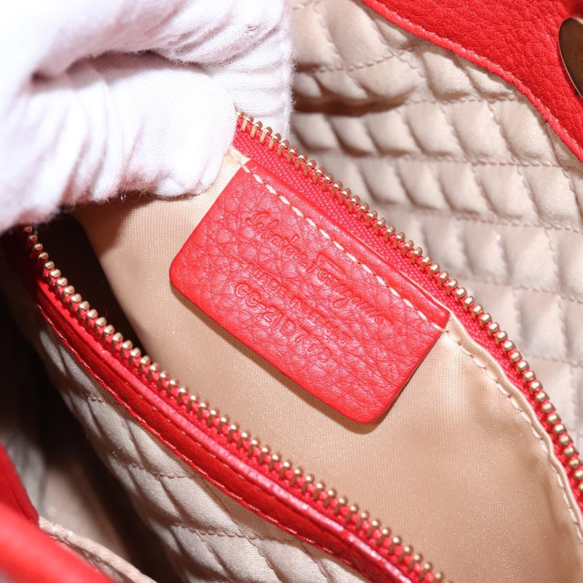 Salvatore Ferragamo Vala Leather Red Leather Bag (Pre-Owned)