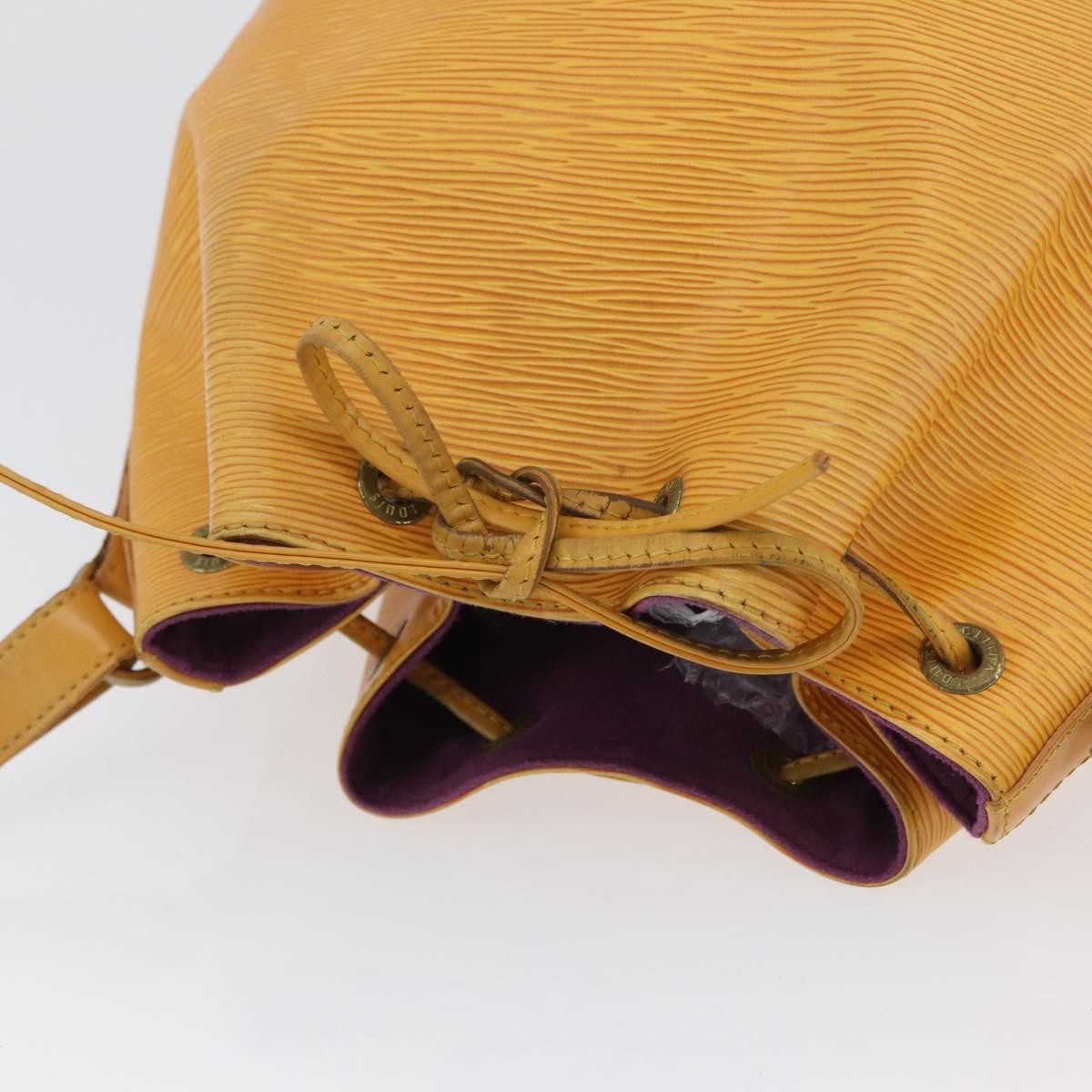 Louis Vuitton Petit Noe Epi Leather Yellow Leather Shoulder Bag Bag (Pre-Owned)