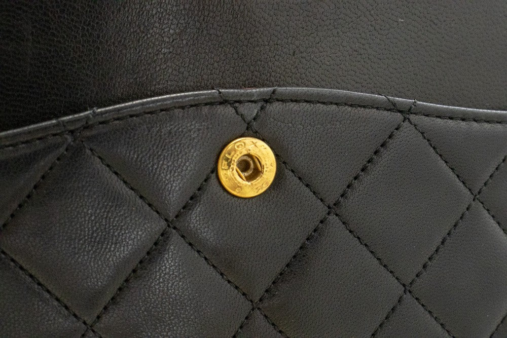Chanel Classic Flap Lambskin Black Leather Crossbody Bag Bag (Pre-Owned)