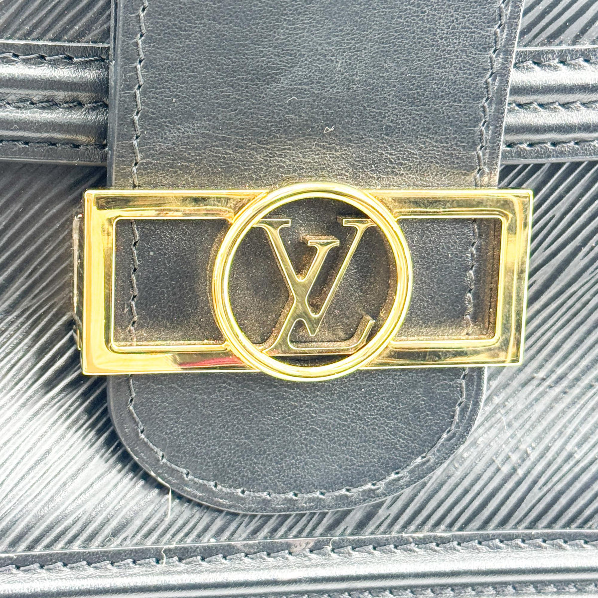 Louis Vuitton Dauphine Epi Leather Black Leather Shoulder Bag Bag (Pre-Owned)
