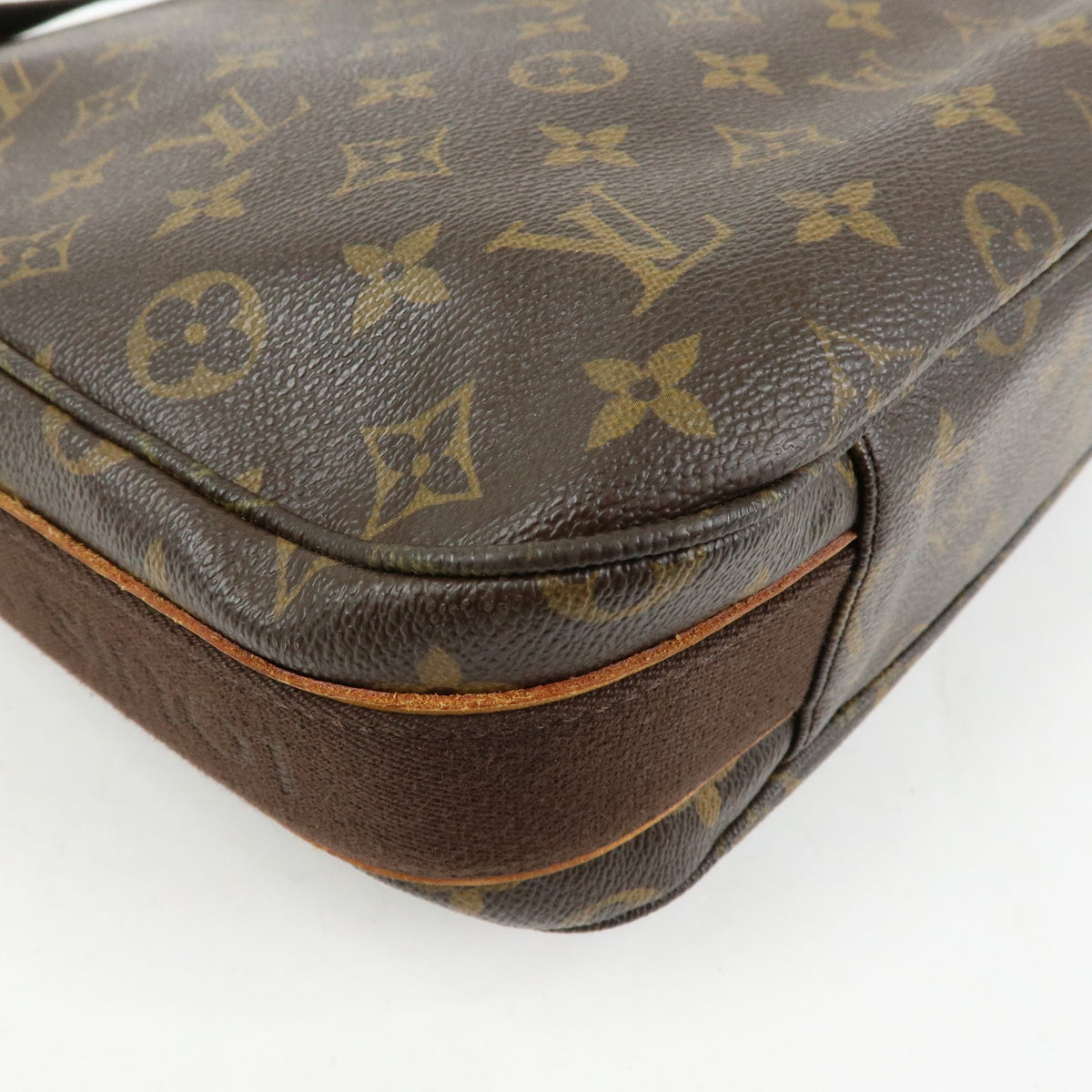 Louis Vuitton Beaubourg Messenger Monogram Canvas Brown Canvas Handbag (Pre-Owned)