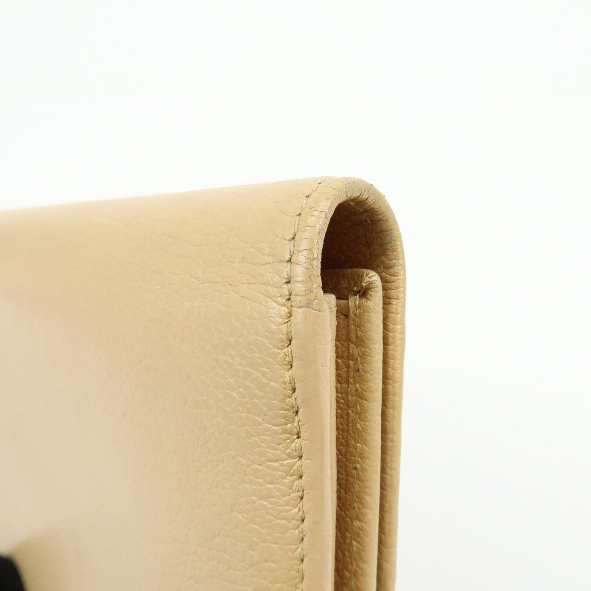 Chanel Camellia Flap Leather Beige Calfskin Wallets Accessory (Pre-Owned)