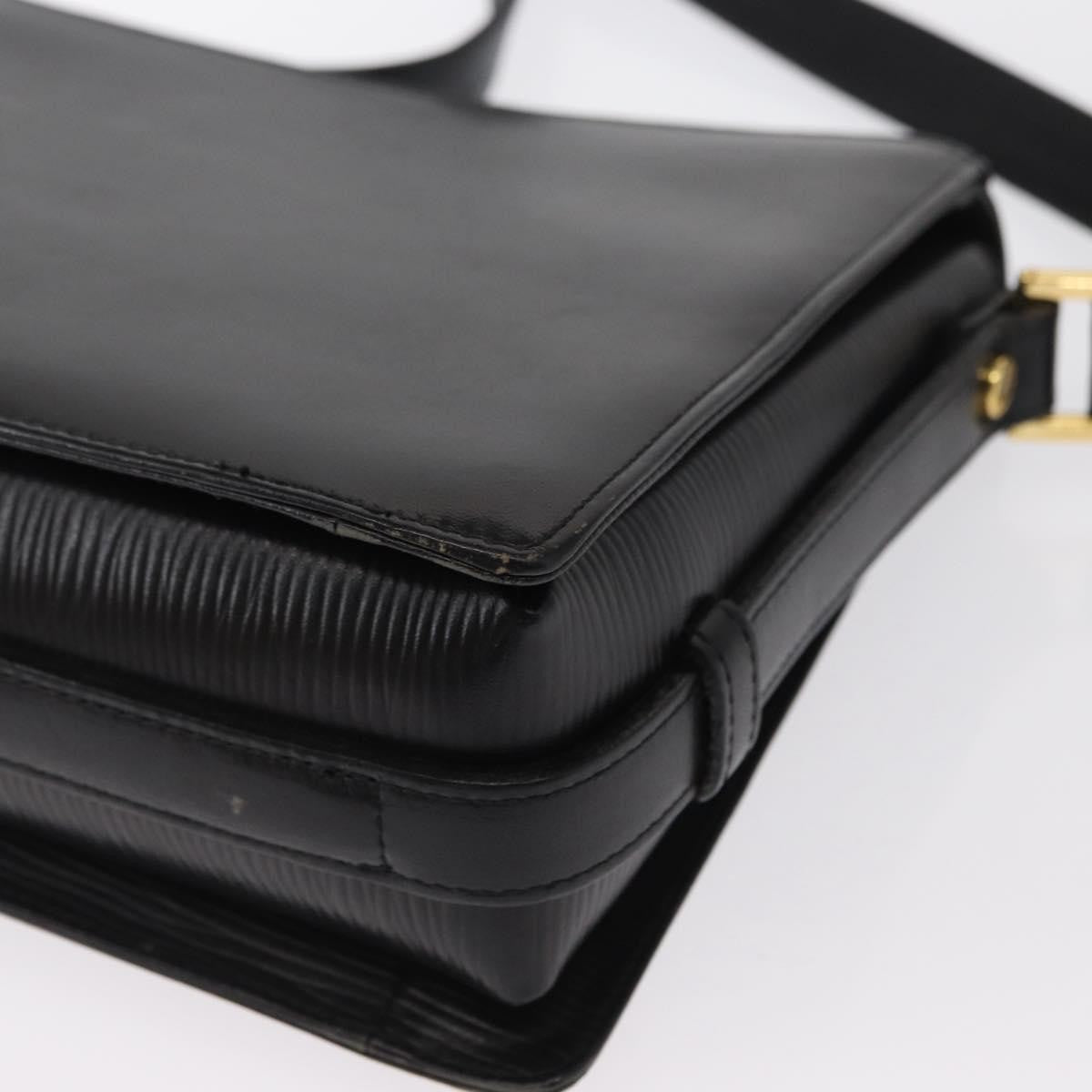 Valentino Garavani Vintage Leather Black Leather Shoulder Bag Bag (Pre-Owned)