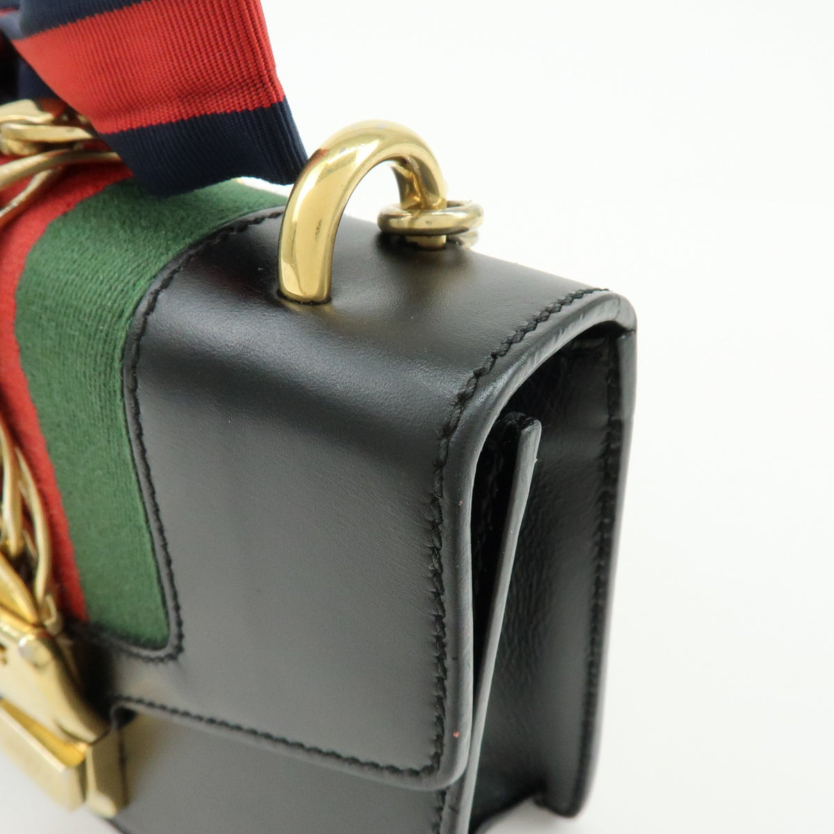 Gucci Sylvie Chain Leather Black Leather Shoulder Bag Bag (Pre-Owned)