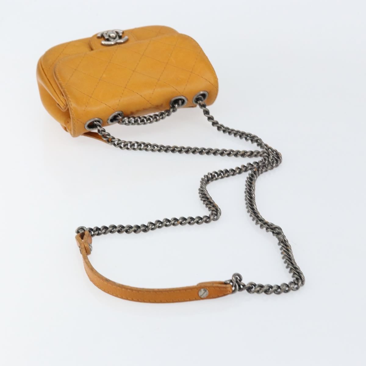 Chanel Chain Flap Quilted Leather Orange Leather Shoulder Bag Bag (Pre-Owned)