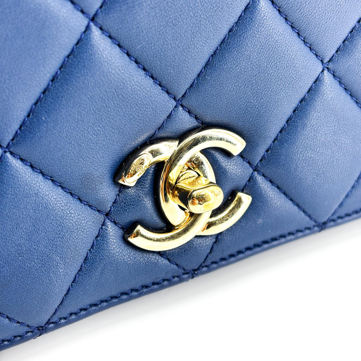 Chanel Carry Chic Flap Quilted Lambskin Blue Leather Shoulder Bag Bag (Pre-Owned)