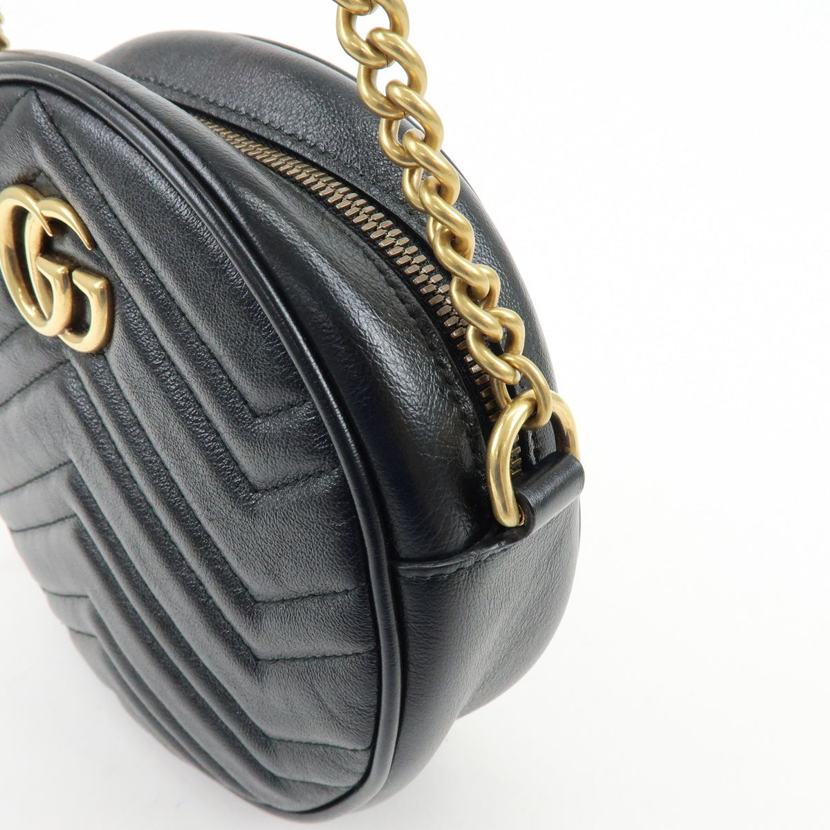 Gucci Gg Marmont Round Matelasse Leather Black Leather Shoulder Bag Bag (Pre-Owned)