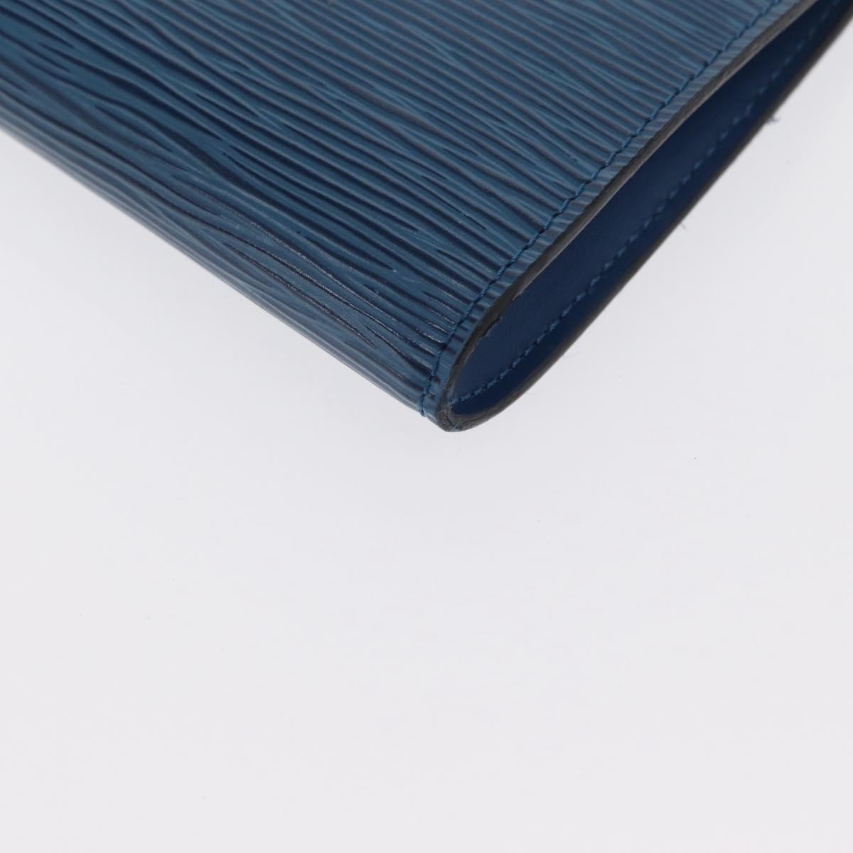 Louis Vuitton Pochette Accessoires Epi Leather Blue Leather Clutche & Pouche Bag (Pre-Owned)