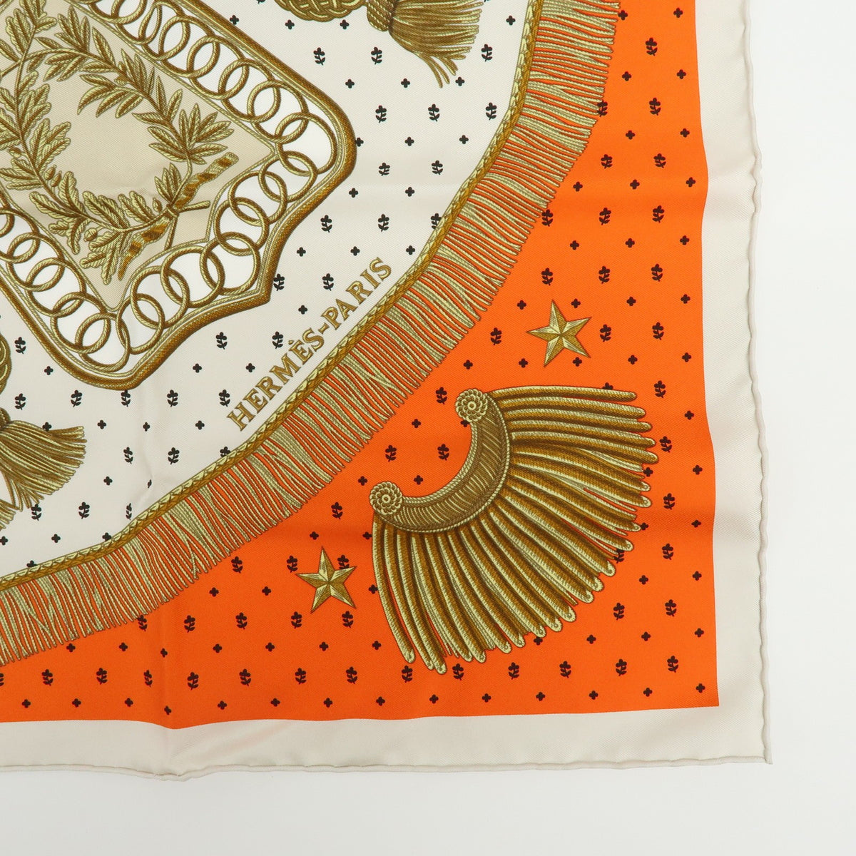 Hermes Carré 42 Silk Orange Silk Scarve & Shawl Accessory (Pre-Owned)