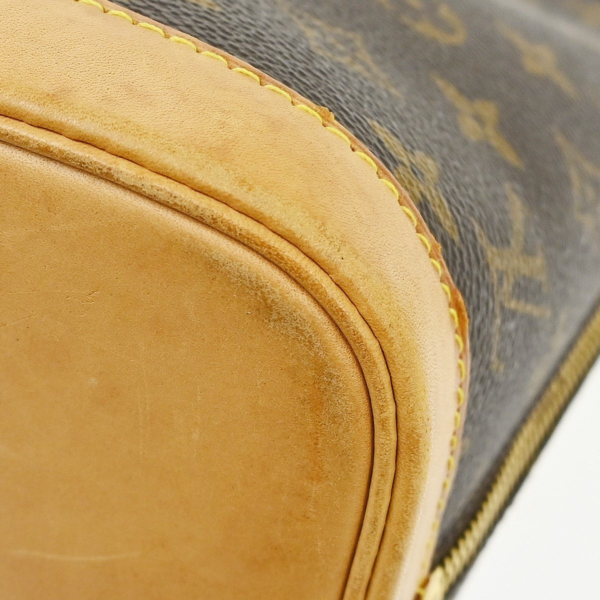 Louis Vuitton Alma Monogram Canvas Brown Canvas Handbag (Pre-Owned)