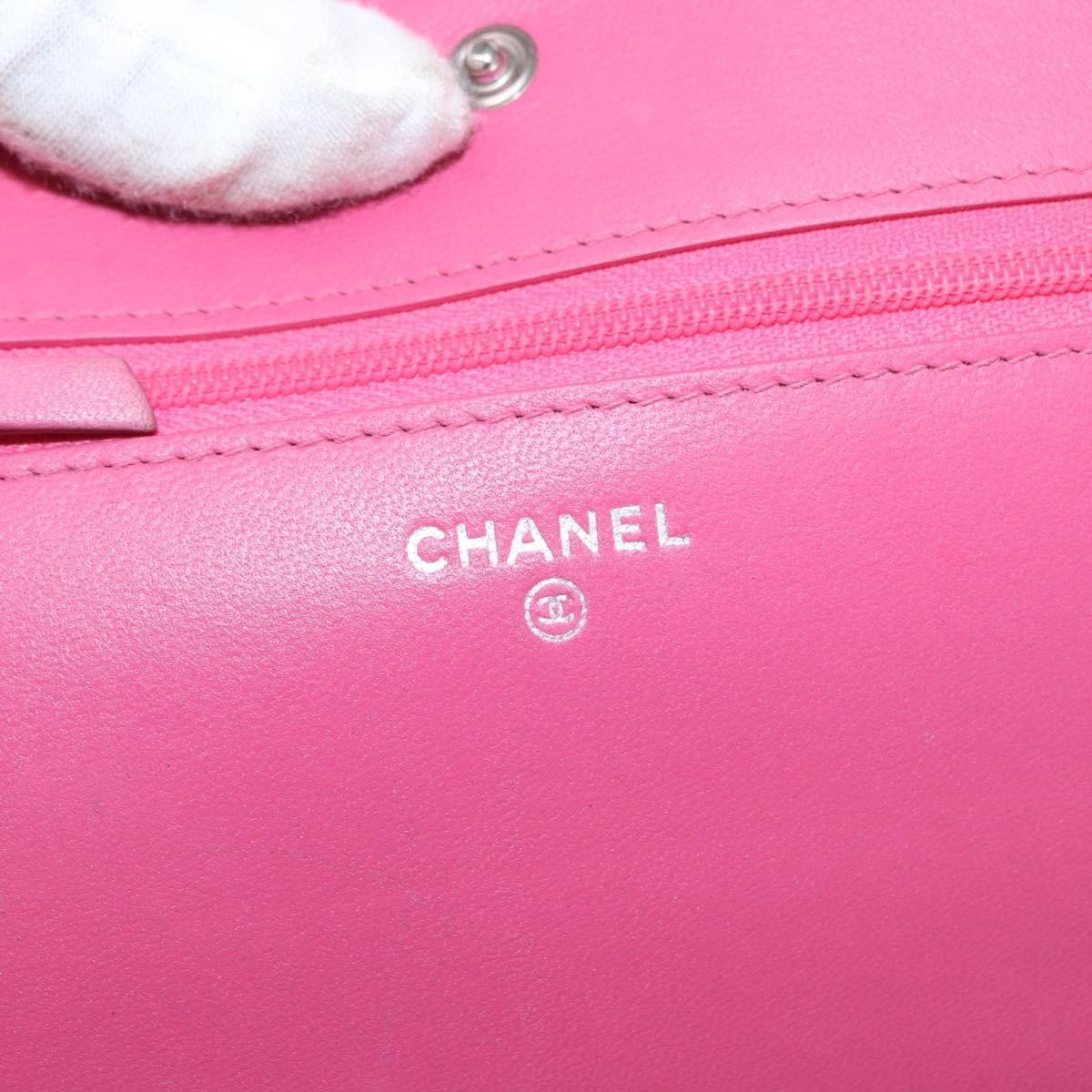 Chanel Wallet On Chain Quilted Ombre Lambskin Pink Leather Crossbody Bag Bag (Pre-Owned)
