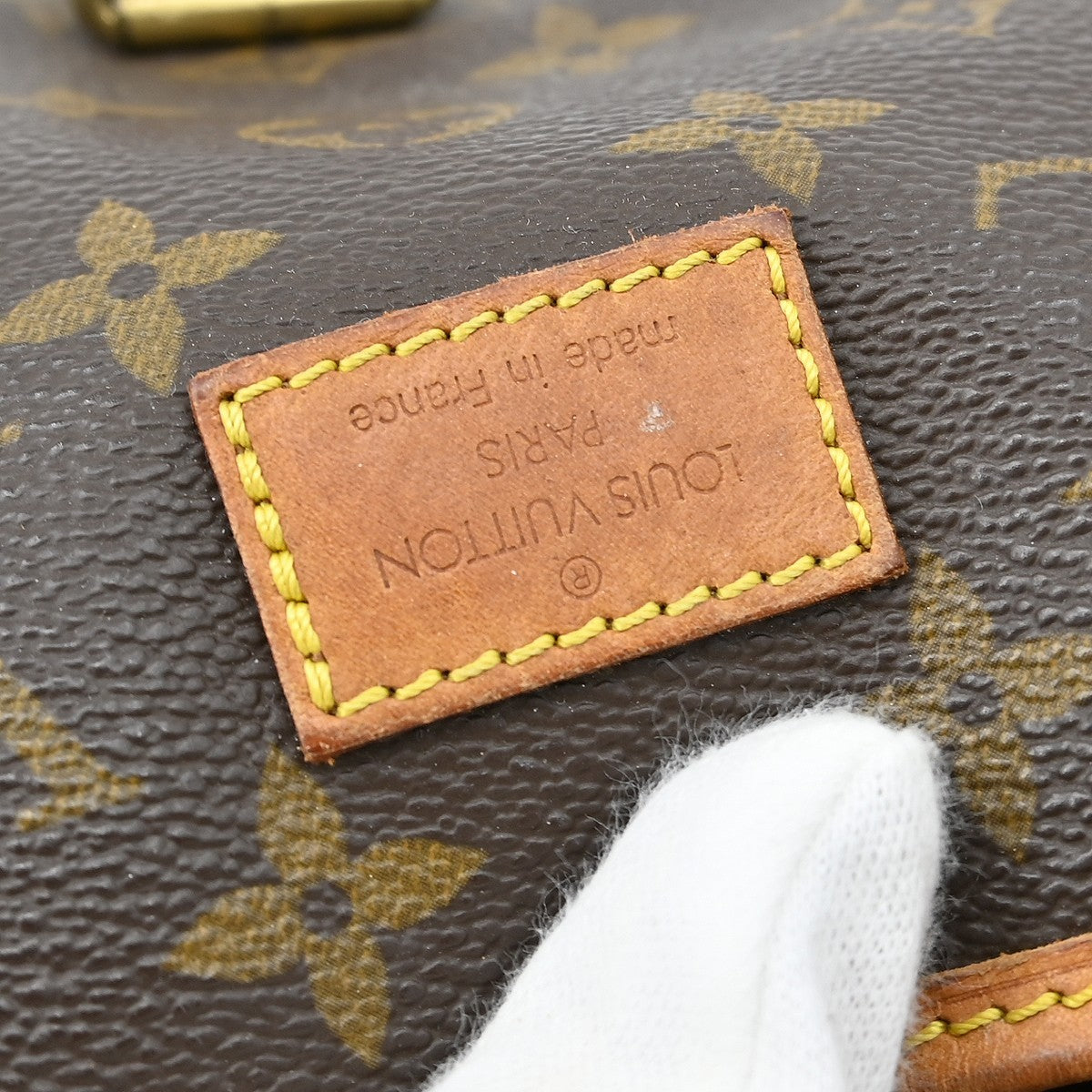 Louis Vuitton Saumur Monogram Canvas Brown Canvas Handbag (Pre-Owned)