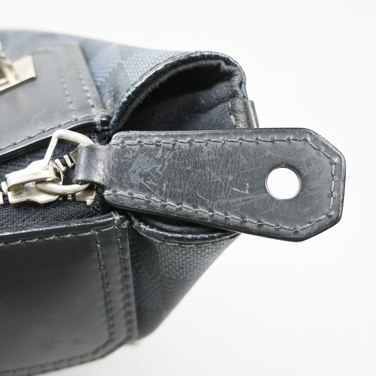Louis Vuitton Greenwich Messenger Damier Cobalt Black Canvas Handbag (Pre-Owned)