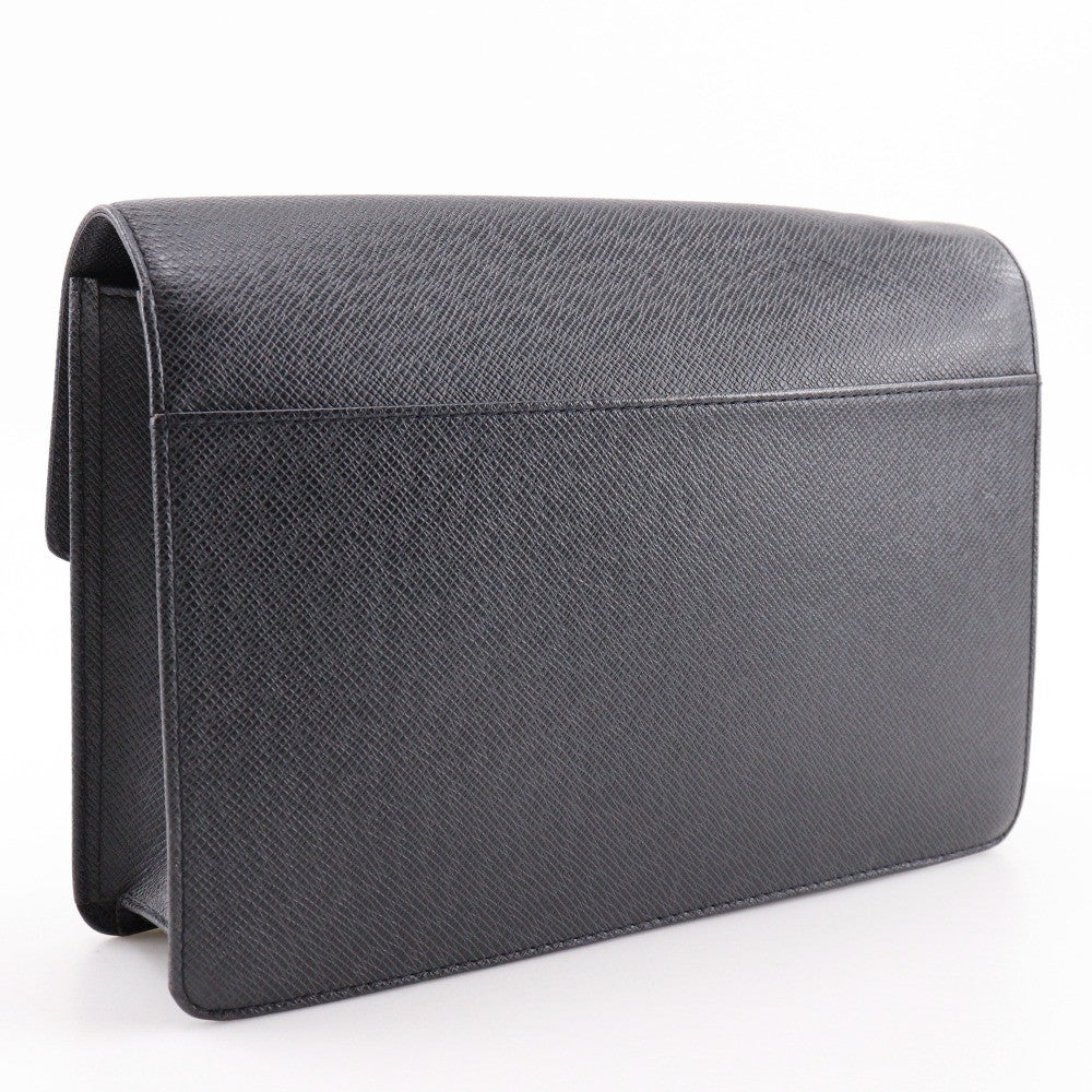 Louis Vuitton Selenga Pochette Taiga Leather Black Leather Clutche & Pouche Bag (Pre-Owned)