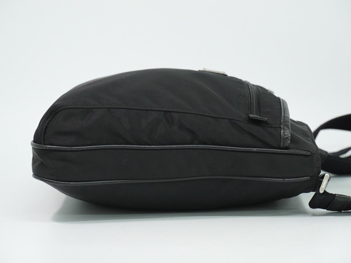Prada Front Zip Messenger Quilted Tessuto Black Nylon Shoulder Bag Bag (Pre-Owned)