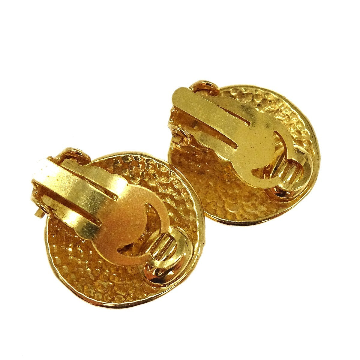 Chanel Vintage Round Cc Clip-On Metal Gold Gold_Plated Earrings Jewelry (Pre-Owned)