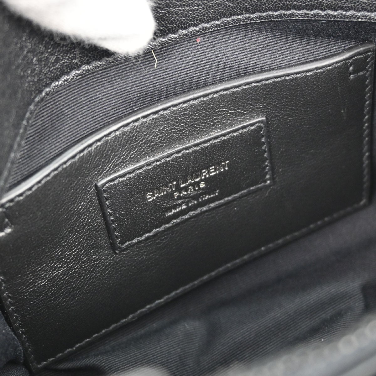 Saint Laurent Classic Monogram College Matelasse Chevron Leather Black Leather Handbag (Pre-Owned)