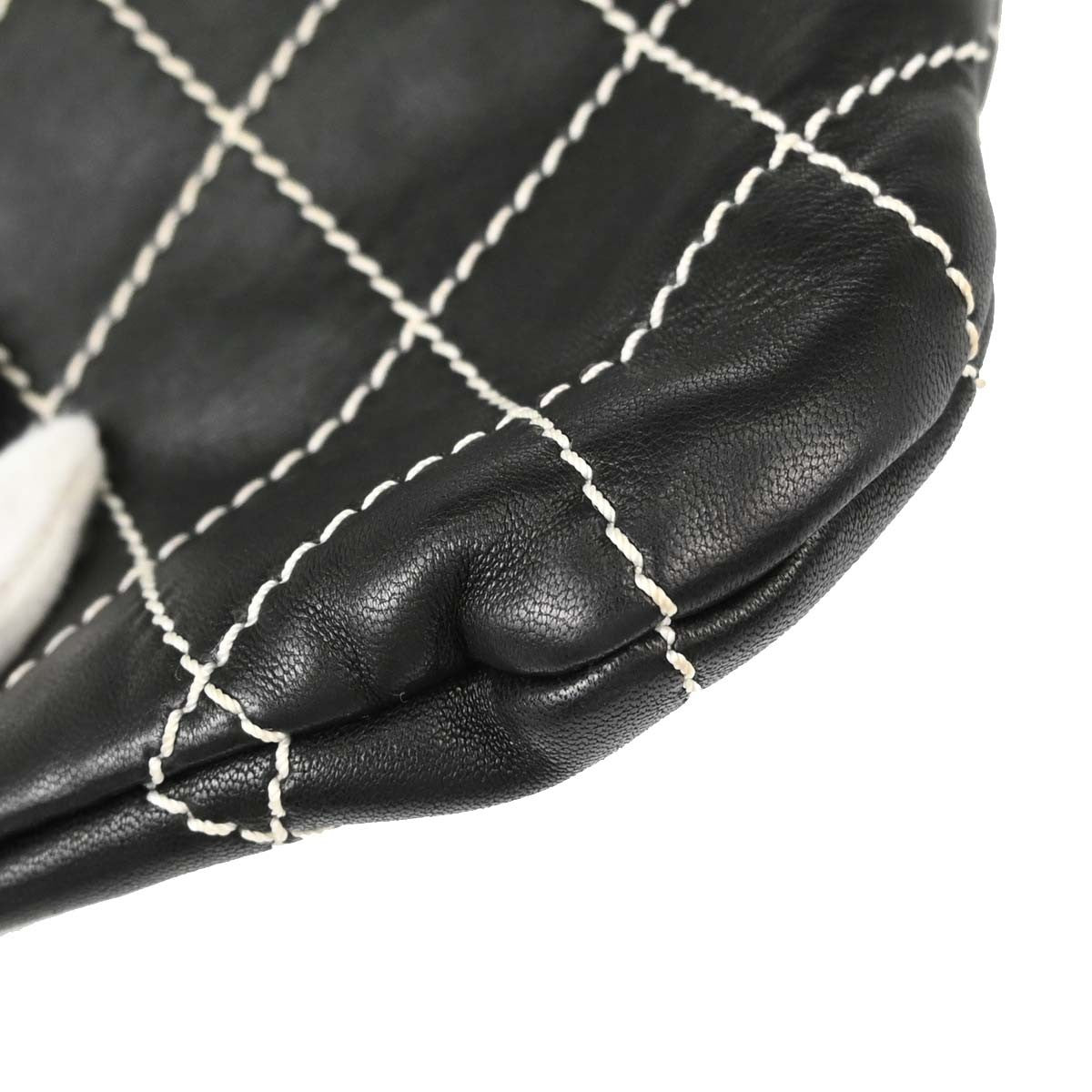 Chanel Surpique Chain Quilted Leather Black Calfskin Tote Bag Bag (Pre-Owned)