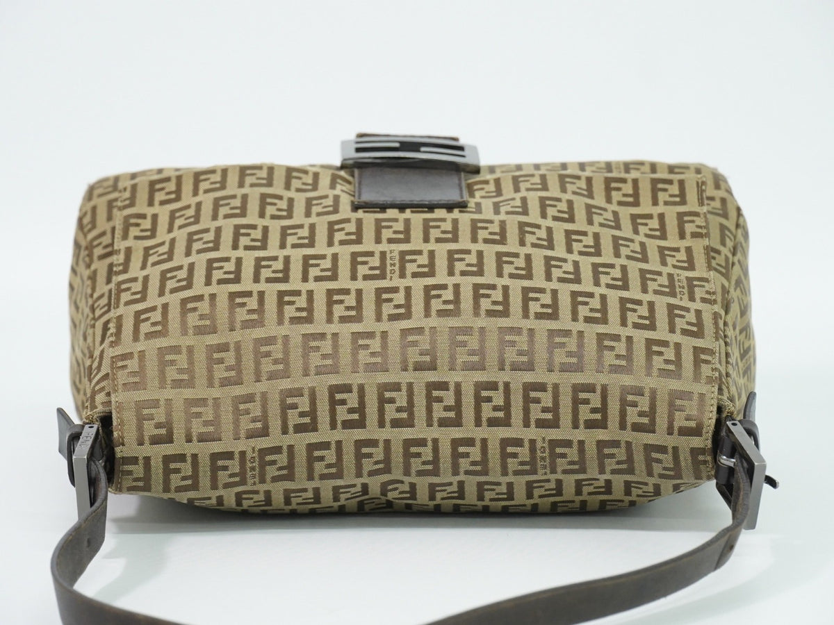 Fendi Zucchino Canvas Mamma Baguette Canvas Brown Canvas Shoulder Bag Bag (Pre-Owned)