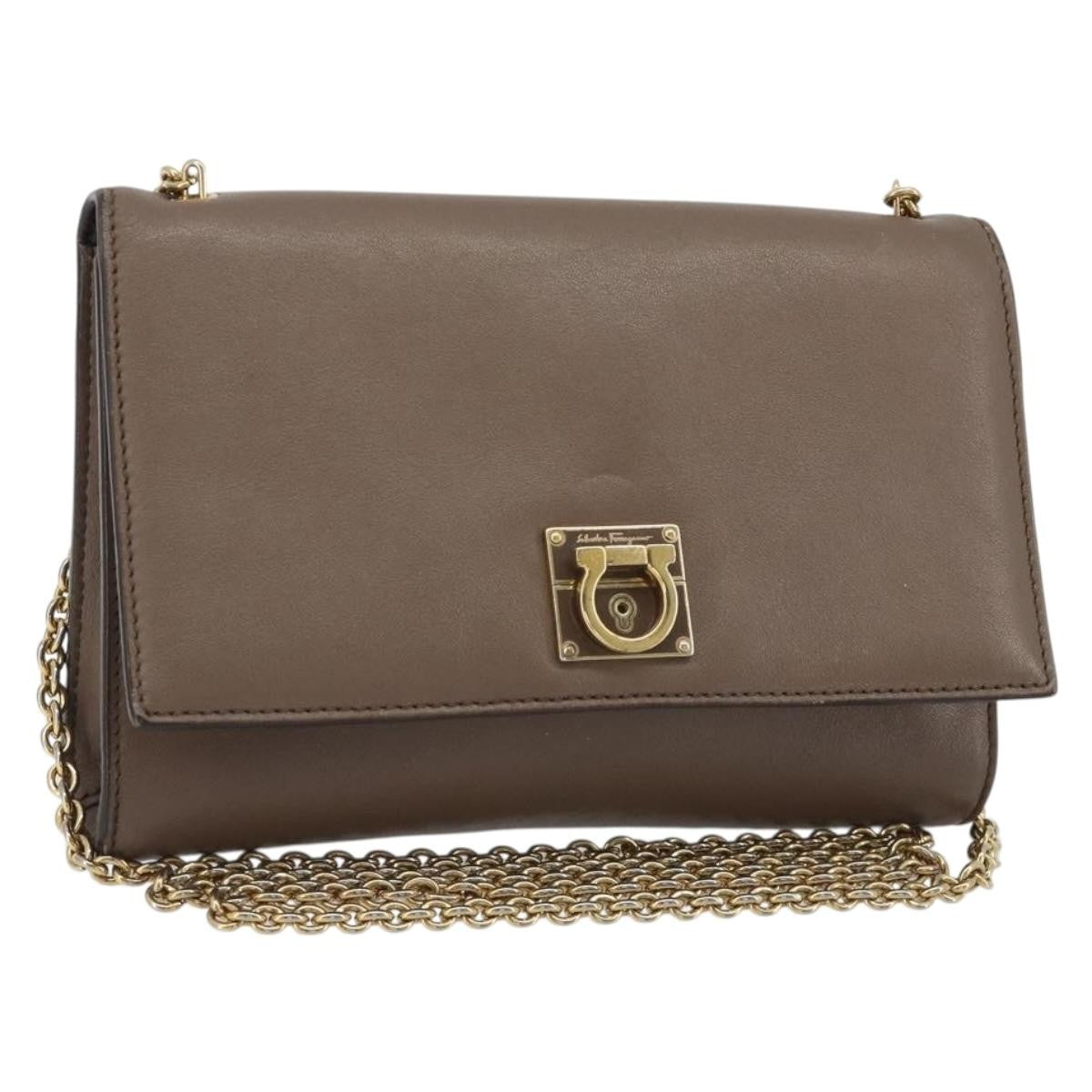 Salvatore Ferragamo Gancini Chain Leather Gray Leather Shoulder Bag Bag (Pre-Owned)