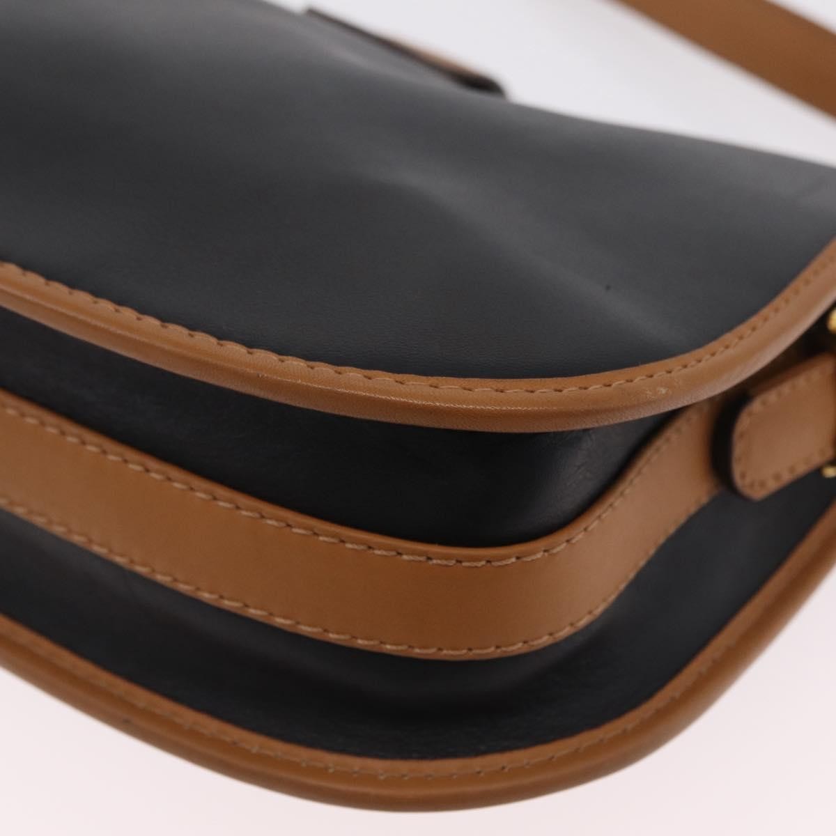 Celine Shoulder Leather Black Leather Shoulder Bag Bag (Pre-Owned)