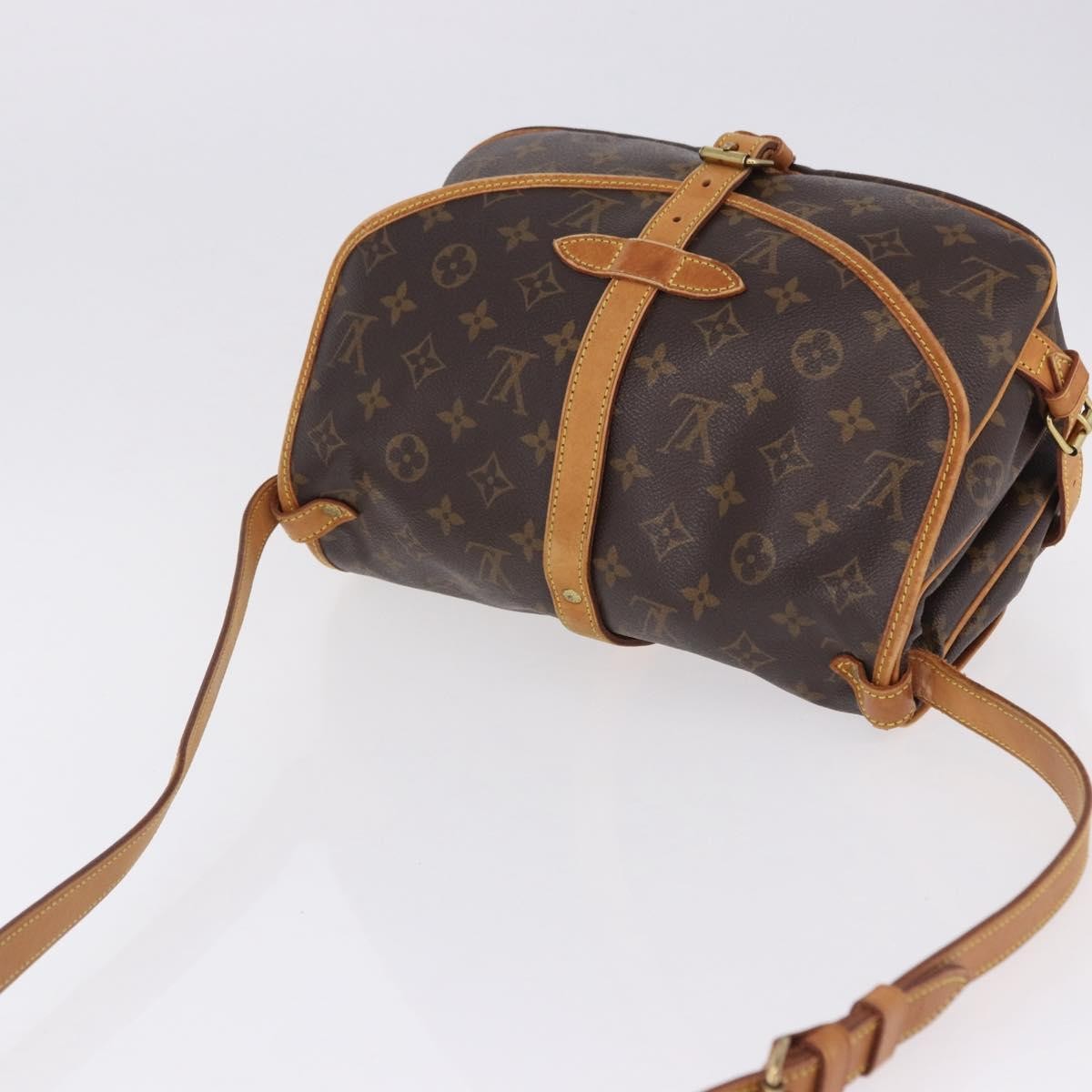 Louis Vuitton Saumur Monogram Brown Canvas Shoulder Bag Bag (Pre-Owned)