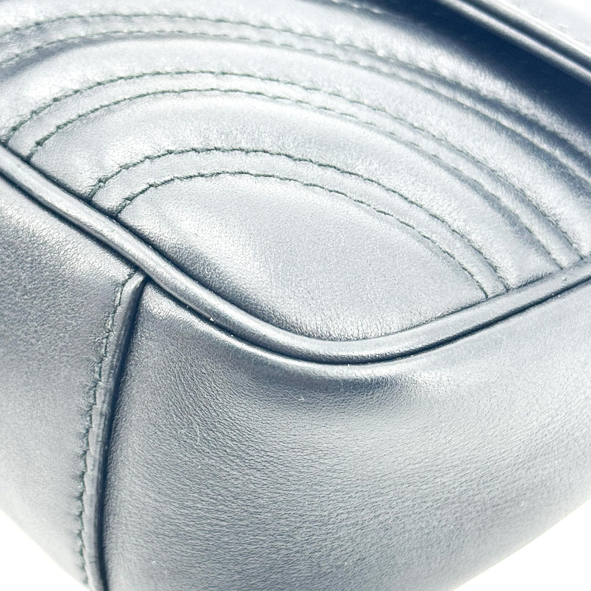 Gucci Gg Marmont Flap Matelasse Leather Black Leather Handbag (Pre-Owned)
